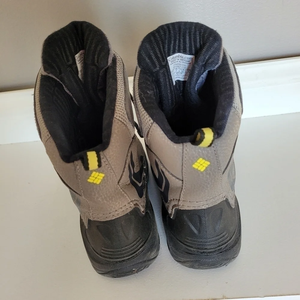 Columbia bugaboot gray